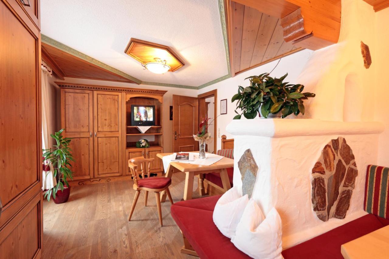 Haus Schroll Apartment Ried im Zillertal Exterior photo